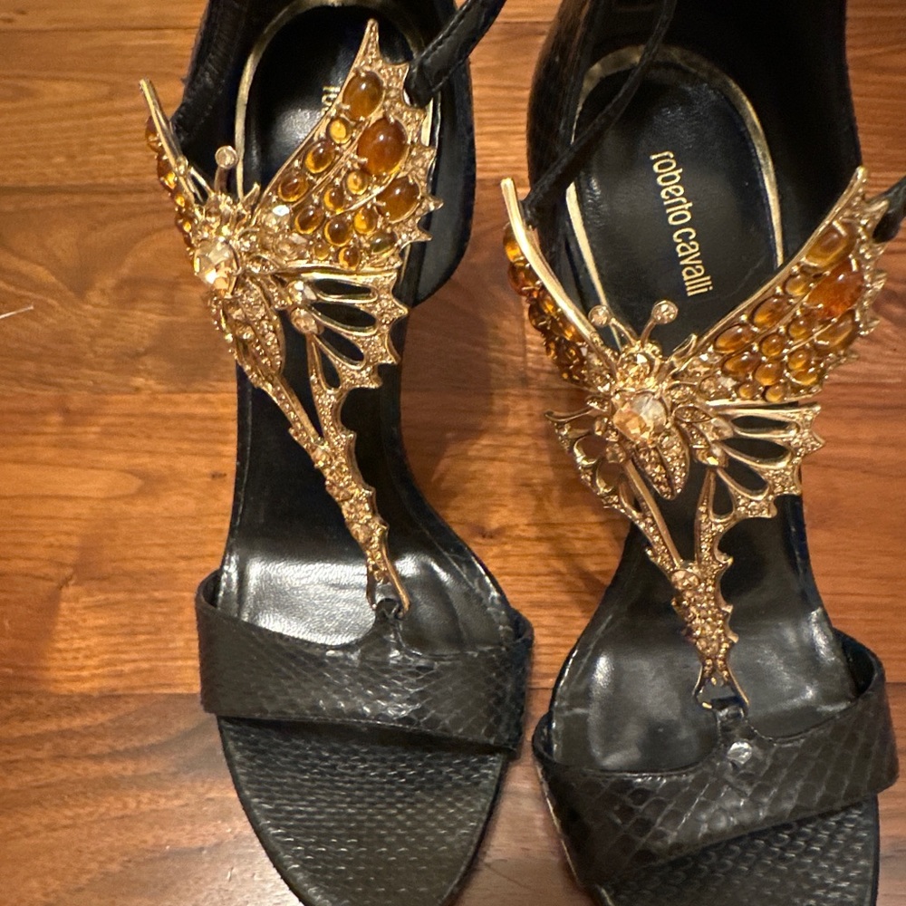 Roberto cavalli worn once with swartski crystals- black snake leather size 7.5